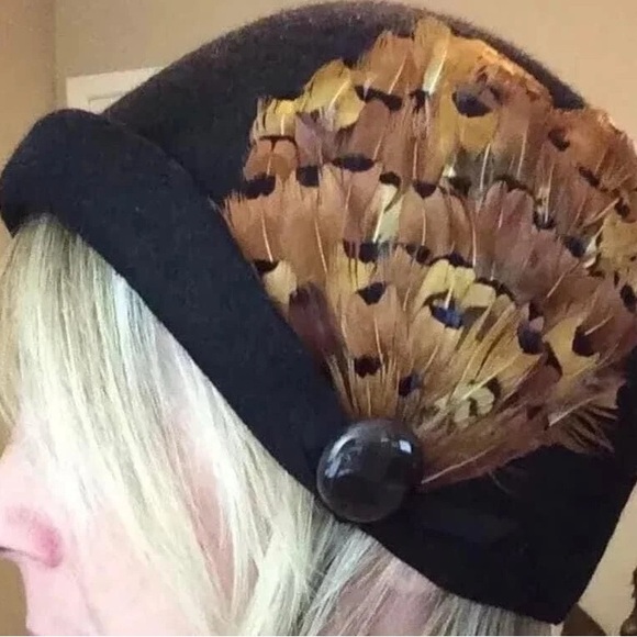 Vintage Lilli Moffit Women\'s Black Felt Dome Copper Feather Hat Reno Nevada main image 4